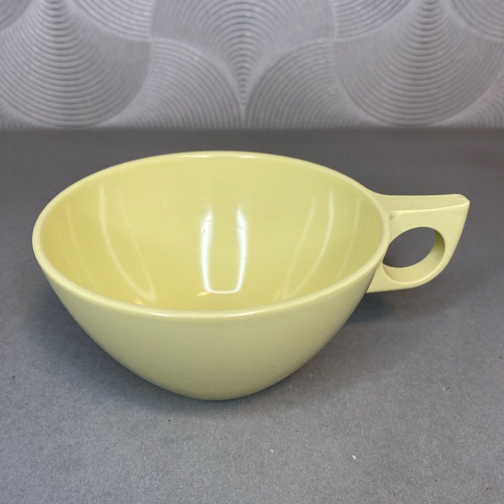 NEWPORT WESTINGHOUSE CUP‎ TEA GENUINE MELMAC VINTAGE Yellow PM640A RETRO